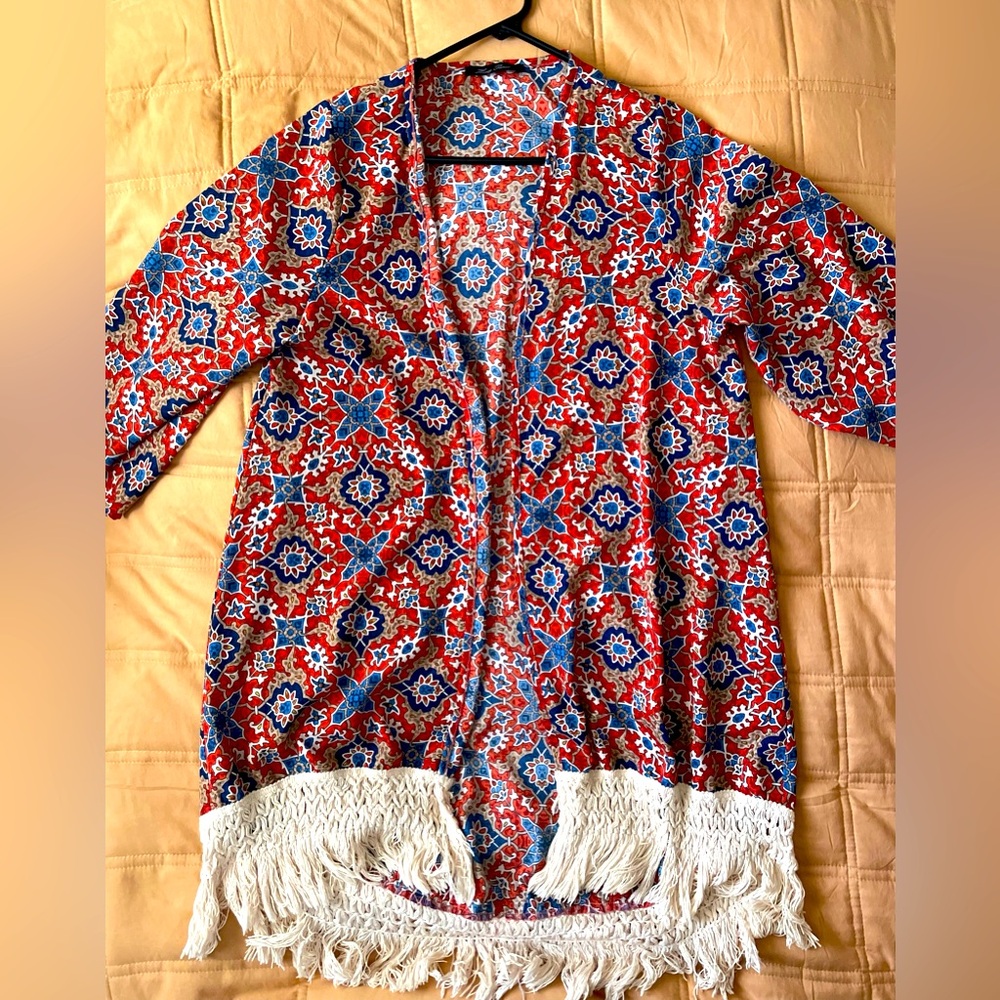 Beautiful lightweight shawl/ kimono